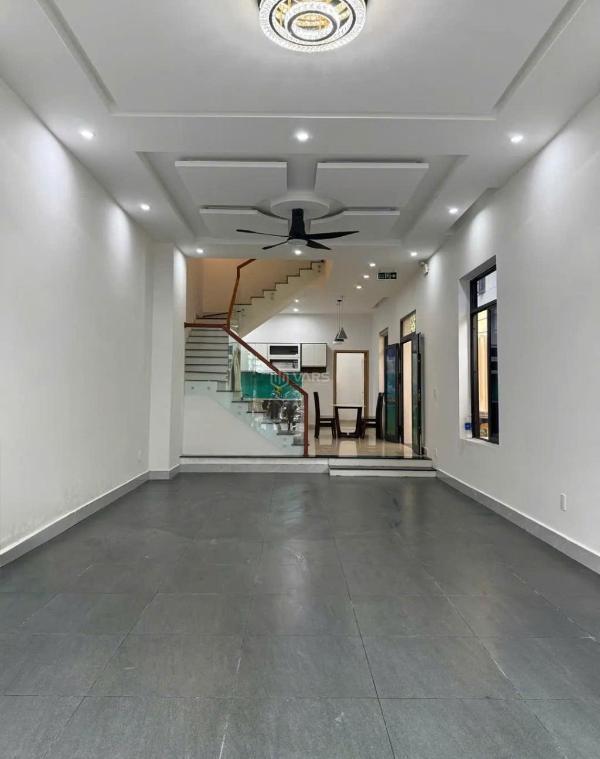 🔊 bán nhà mới 3 tầng 🏢 2 mặt tiền 90m2 mặt đường 2 tháng 9 - phường hải châu