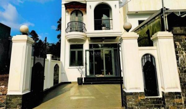 Bán nhà 2 tầng 👍 Tân cổ điển Full nội thất Kiệt ôtô 44 Vũ Ngọc Phan, P. Thuỷ Xuân, TP Huế