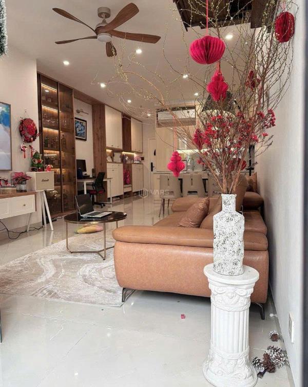 Nhà mặt phố trấn 🏦 vũ ba đình mặt hồ trúc bạch