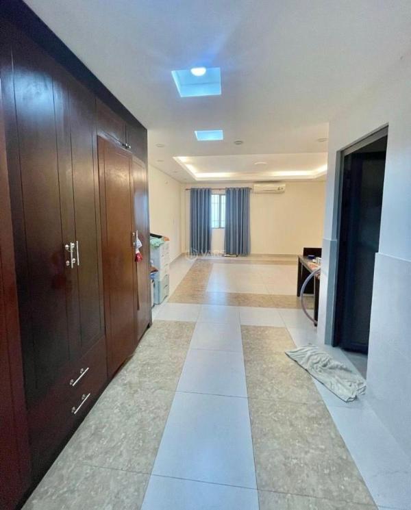 Chủ cần bán Nhà mặt phố 120m²