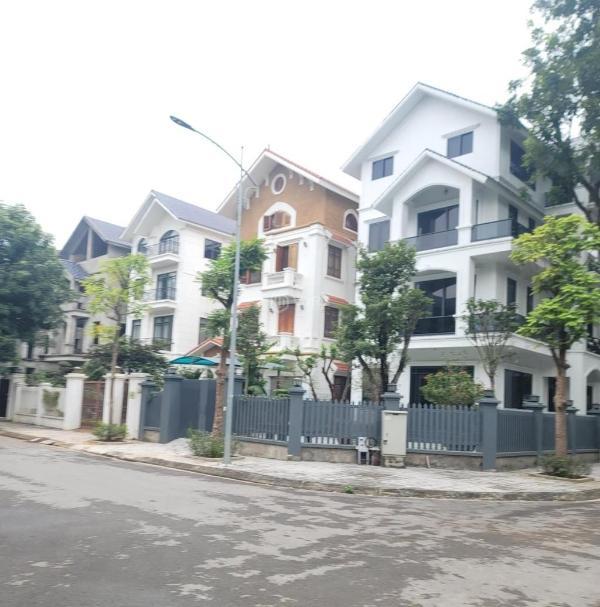 Nhỉnh 160tr/tháng cho căn biệt 👍 thự kđt splendora