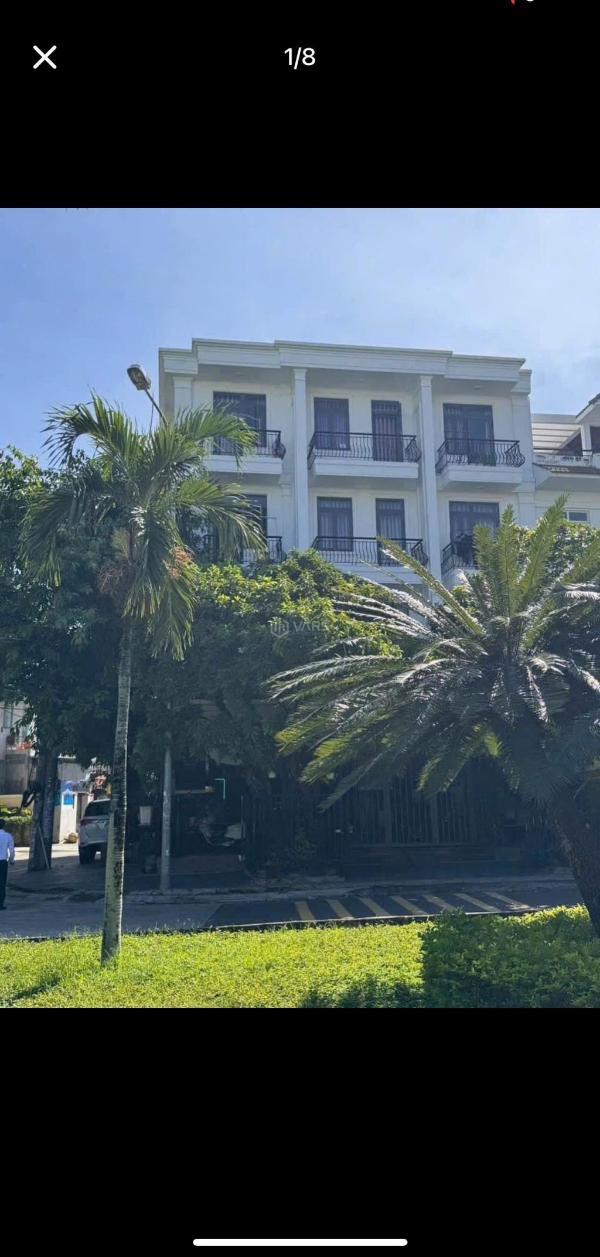 Chủ cần bán Nhà mặt phố 256m²