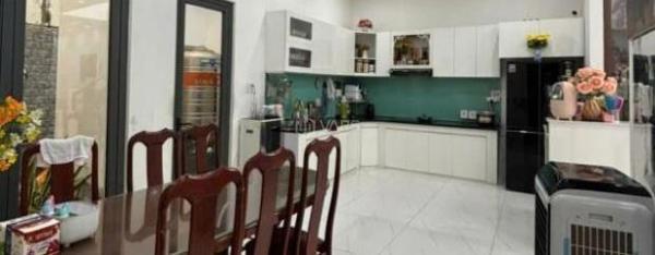 Cần bán Nhà mặt phố 200m²