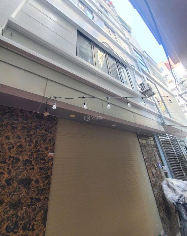 <mark style="background-color: transparent; font-weight: 400; ">Cần bán Nhà trong hẻm 32m²</mark>