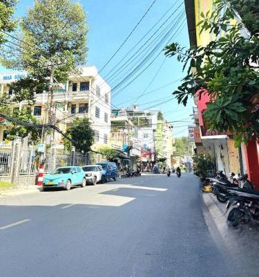 <mark style="background-color: transparent; font-weight: 400; ">Bán Nhà mặt phố 107m²</mark>