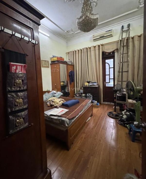 Chủ cần bán Nhà mặt phố 112m²