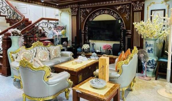 <mark style="background-color: transparent; font-weight: 400; ">Biệt Thự 4 Tầng DT 180 M + 500 M vườn 🏢 Văn Cao Hải An</mark>