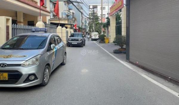 Bán Nhà mặt phố 40m²