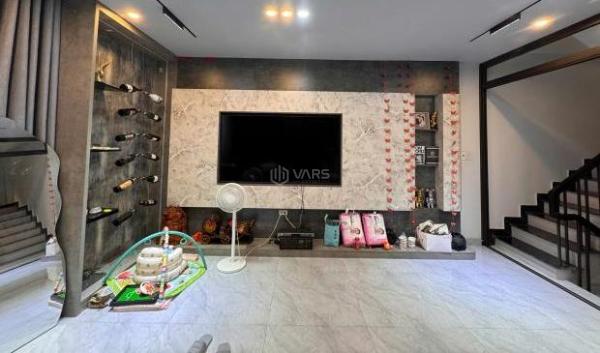 Chủ cần bán Nhà trong hẻm 42m²