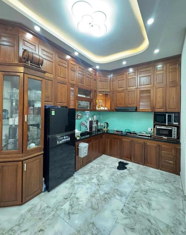 Bán Nhà mặt phố 106m²