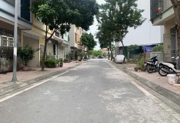 Bán 🏡 đất hoà lạc, sát metro 5, đại lô thăng long, đối diện đh fpt, đhqg