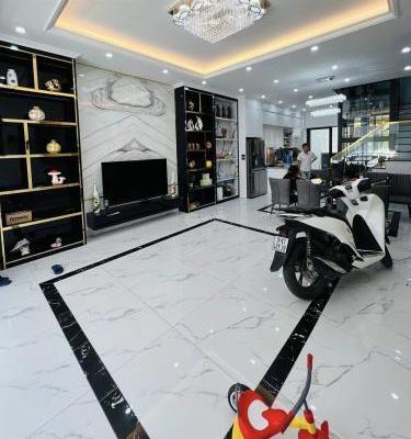 Bán Nhà mặt phố 85m²