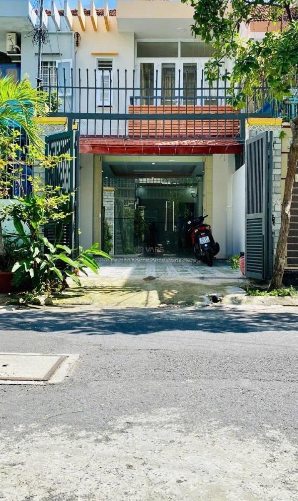 Cần bán Nhà mặt phố 96m²