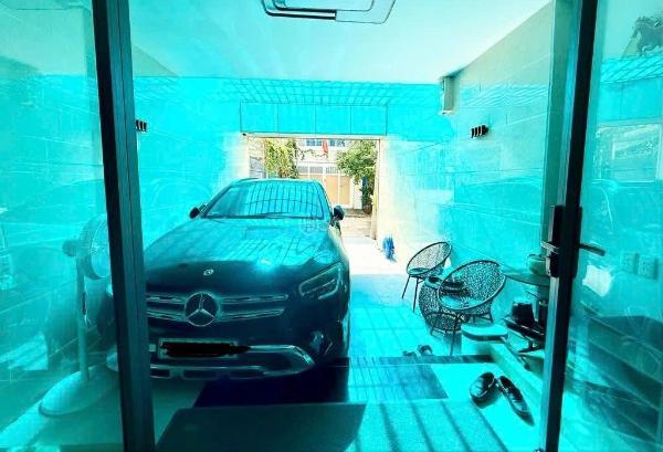 Quốc lộ 13 (cạnh ung văn khiêm), bình thạnh 4 tầng hẻm nhựa 🏚️ 10m shr