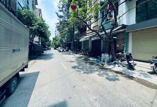 Chủ cần bán Nhà mặt phố 46m²