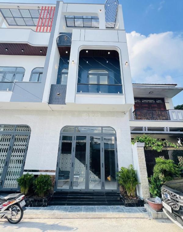 🌟 một căn nhà 👍 rộng giá vừa ở lâu dài tại thủ dầu một 🔥