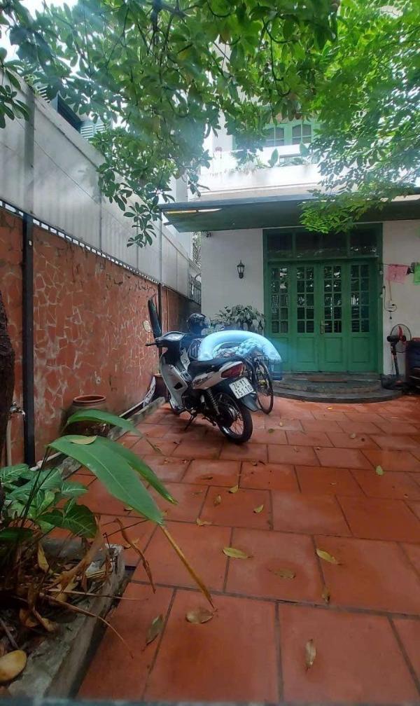 Chủ cần bán Nhà mặt phố 120m²