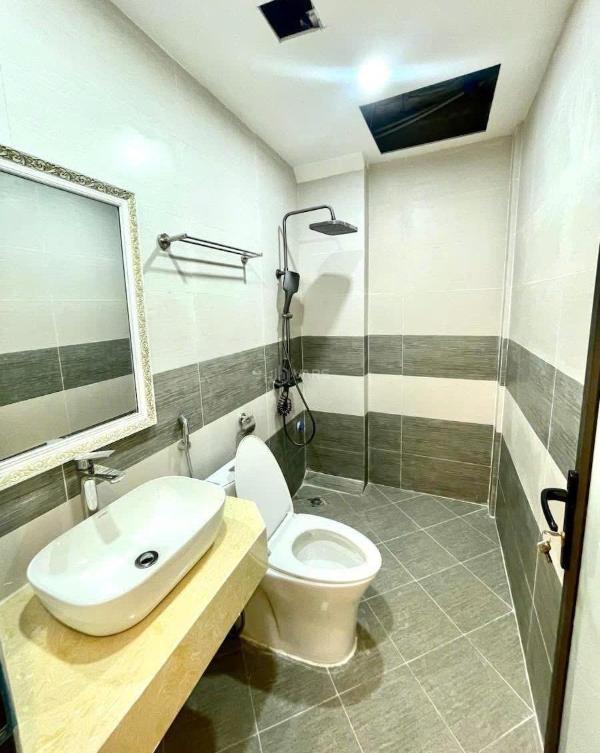 Trung tâm hai bà 6 tầng thang máy full nội thất 2 thoáng phân 💥 khúc hiếm