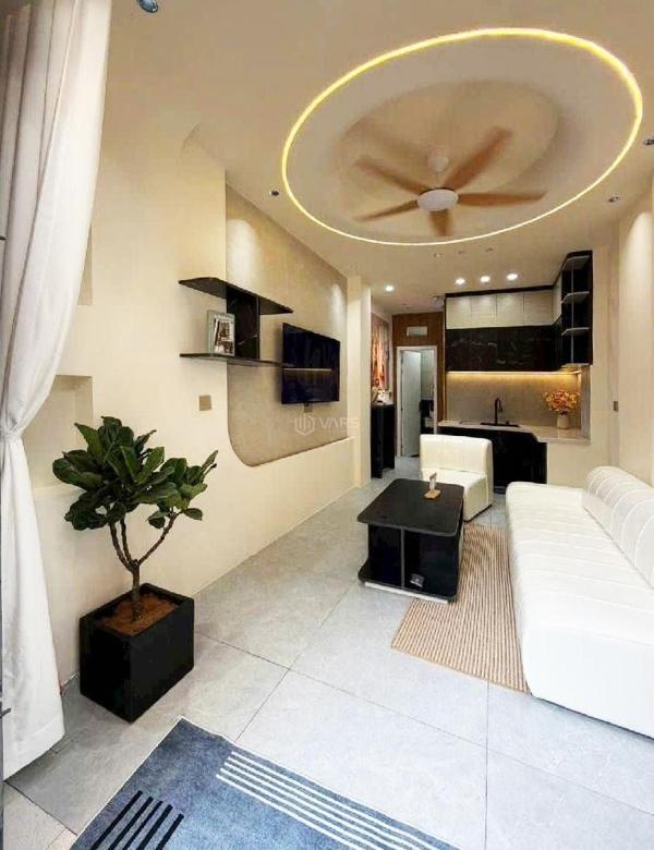 <mark style="background-color: transparent; font-weight: 400; ">H2070 💥 nhà 🏦 phan văn trị gv, shr, vuông, 3 tầng, 3x8m, 4.x tỷ</mark>