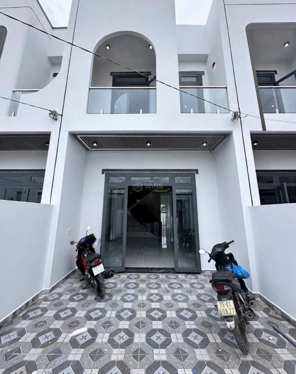 Nhà 1 trệt 1 🏣 lầu gần cổng 11 biên hoà - sổ hồng hoàn công