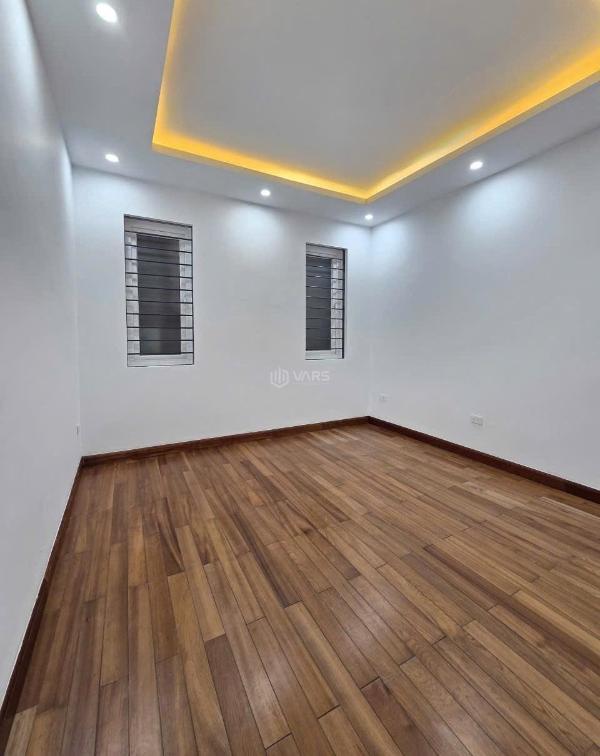 Bán nhà 🆘 phố lê trọng tấn, thanh xuân nhà đẹp ở luôn, gara, ô chờ thang máy