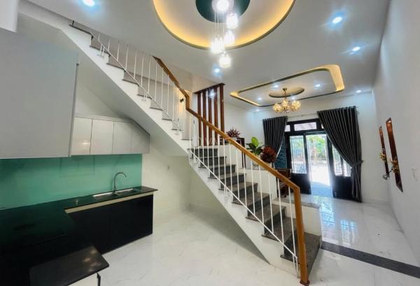 Chủ cần bán Nhà mặt phố 76.5m²