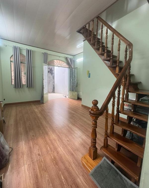 Cần bán Nhà trong hẻm 28m²