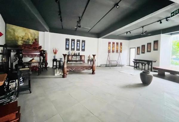 Bán Nhà mặt phố 678m²