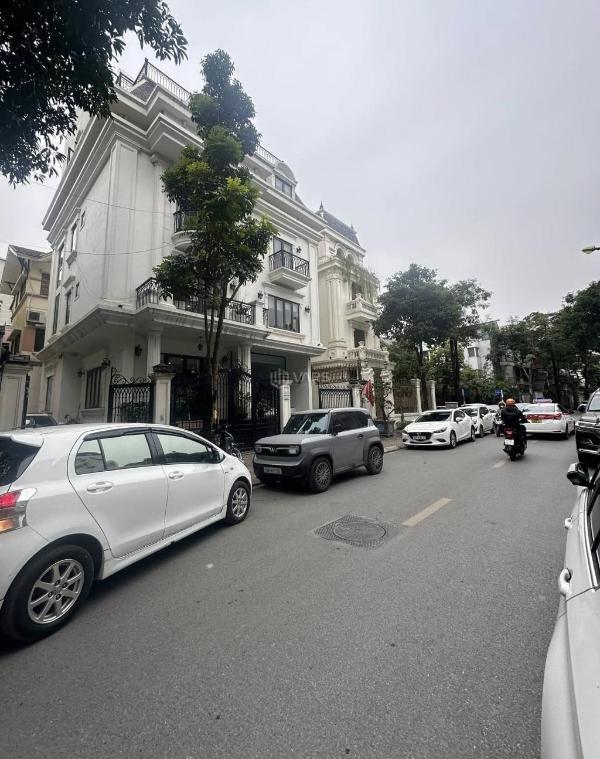 Bán nhà mặt 🔥 phố thọ tháp cầu giấy 190m2-4t mt14m view triệu đô 86 tỷ thọ tháp.