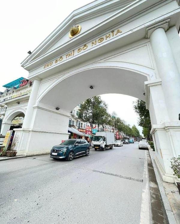 Bán 🏬 nhà kđt đô nghĩa 105m2. 22 tỉ