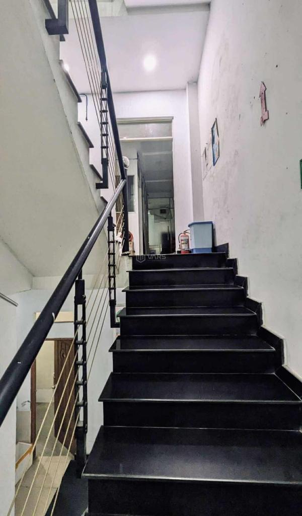 Toà nhà 8 tầng 166m2 mt 💥 thích quảng đức - dòng tiền 120tr/tháng