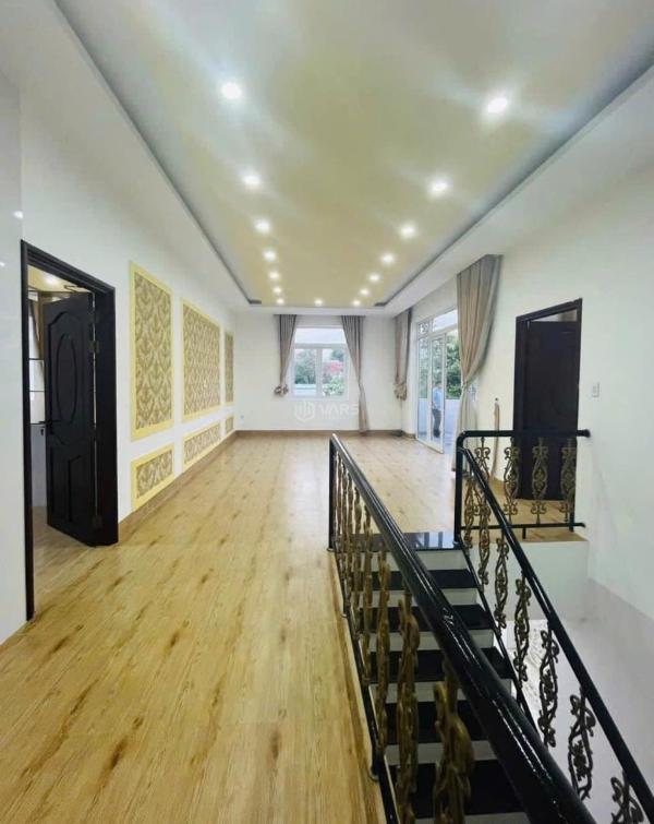 Cho thuê biệt thự góc 2 🏘️ mặt tiền khu dân cư hưng phú