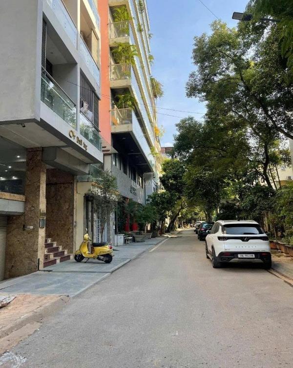 Bán đất mặt phố trịnh công sơn tây hồ nhỉnh 500 triêu/m2 👍 mặt tiên 9m. dt gần 200