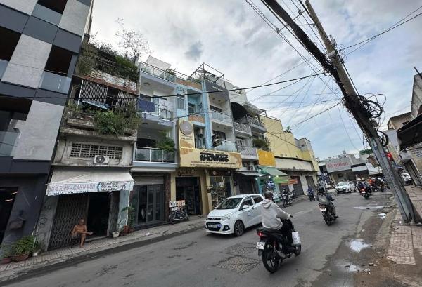 Chủ cần bán Nhà mặt phố 77m²