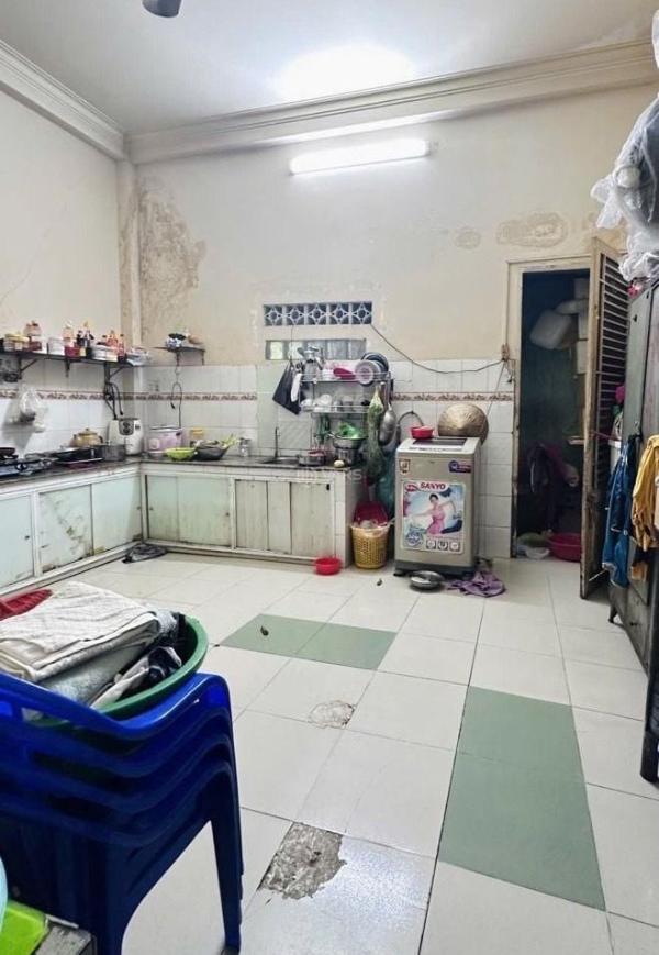 Chủ cần bán Nhà mặt phố 98m²