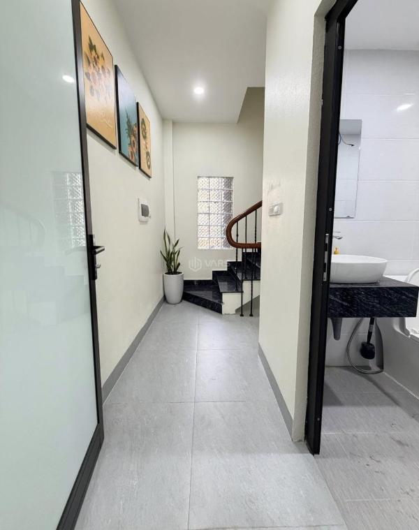 Bán nhà cầu giấy ngõ ☘ thông đẹp không tì vết 36m 5 tầng lô góc 9.8 tỷ