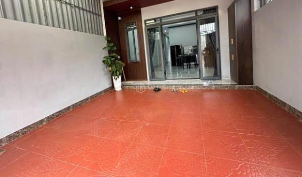 Cần bán Nhà trong hẻm 100m²