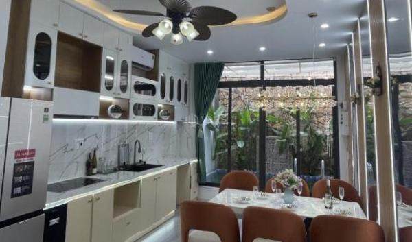 Cần bán Nhà trong hẻm 74m²