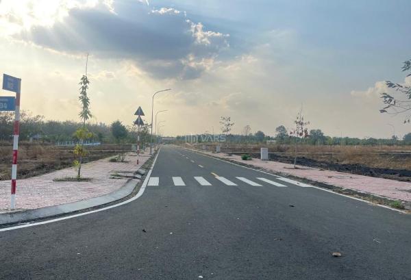 <mark style="background-color: transparent; font-weight: 400; ">Sang nhượng lô đất giá tốt tại kdc ngọc điền 🏦 phát - bình long</mark>