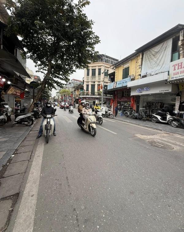 <mark style="background-color: transparent; font-weight: 400; ">Bán nhà mặt phố hàng đường hoàn kiếm 145m2-5t full sổ 👍 115 tỷ hàng đường.</mark>