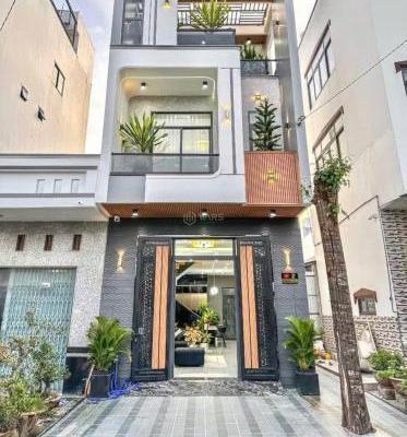 <mark style="background-color: transparent; font-weight: 400; ">Chủ cần bán Nhà mặt phố 135m²</mark>