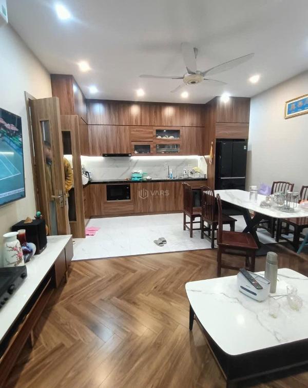 Chủ cần bán Nhà mặt phố 33m²