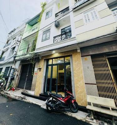 <mark style="background-color: transparent; font-weight: 400; ">Siêu Phẩm 4 Tầng – Mt Đường 8a – Ngay Chợ Da Sà – 🔥 Gần Aeon Tên Lửa – Nhỉn 8 Tỷ</mark>