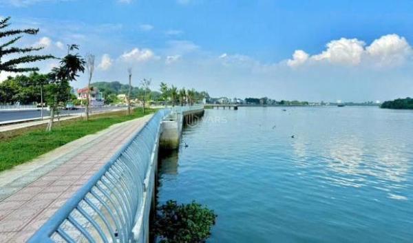 <mark style="background-color: transparent; font-weight: 400; ">Bán Đất nền riêng lẻ 100m²</mark>