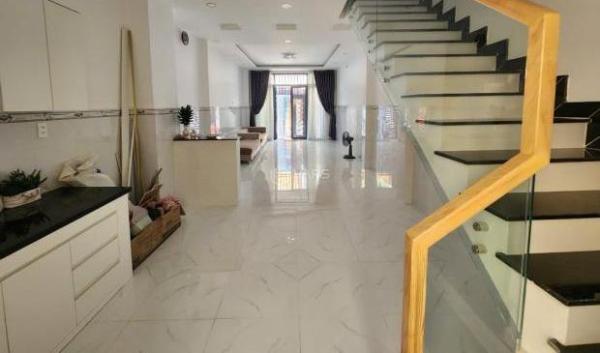 Bán Nhà mặt phố 66m²