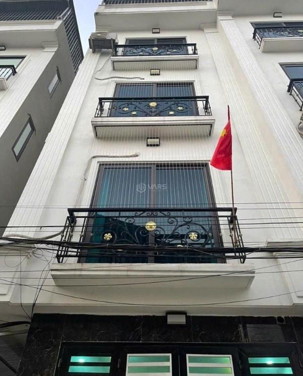 Bán nhà la phù, nhà đẹp 🆘 ở ngay 42m2. 7,98 tỉ