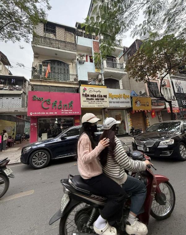 Bán Nhà mặt phố 39m²