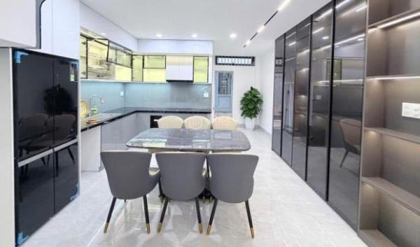 NHÀ 3 TẦNG MẶT TIỀN NGUYỄN 👍 THUÝ – ĐƯỜNG 7M5 – FULL NỘI THẤT