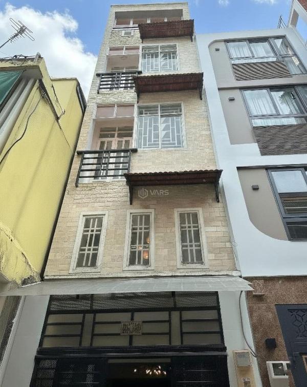 <mark style="background-color: transparent; font-weight: 400; ">Chủ cần bán Nhà trong hẻm 20m²</mark>