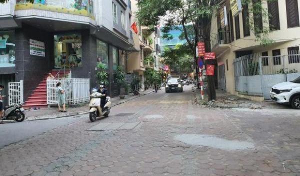 Bán Nhà mặt phố 60m²